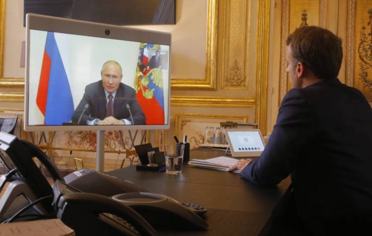Putin skarży się Macronowi: USA i NATO zignorowały obawy Rosji